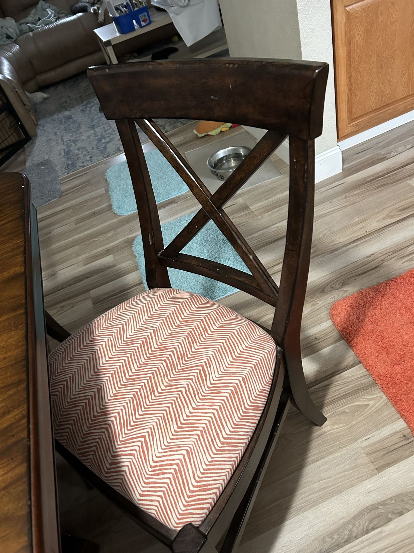 Ethan Allen Sanders Dining Table and Chairs for Sale in Holiday, FL