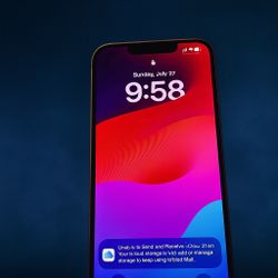 DISCOUNTED PRICE FOR TODAY iphone 13 in Great Condition