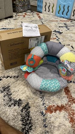 Infantino 2-in-1 Tummy Time & Seated Support - Pillow Support for Newborns and Older Babies Thumbnail
