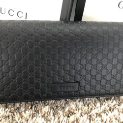 GUCCI WALLET ON CHAIN