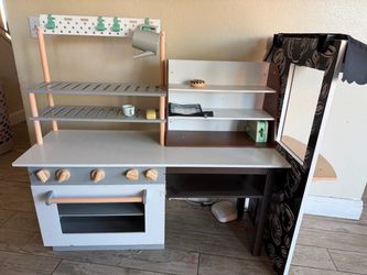 kids cafe kitchen