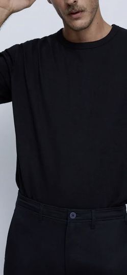 With Tags- Zara Men’s Long Sleeved Shirt - Color is Dark Green