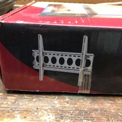 TV WALL MOUNT HARDWARE BRAND SPANKIN NEW