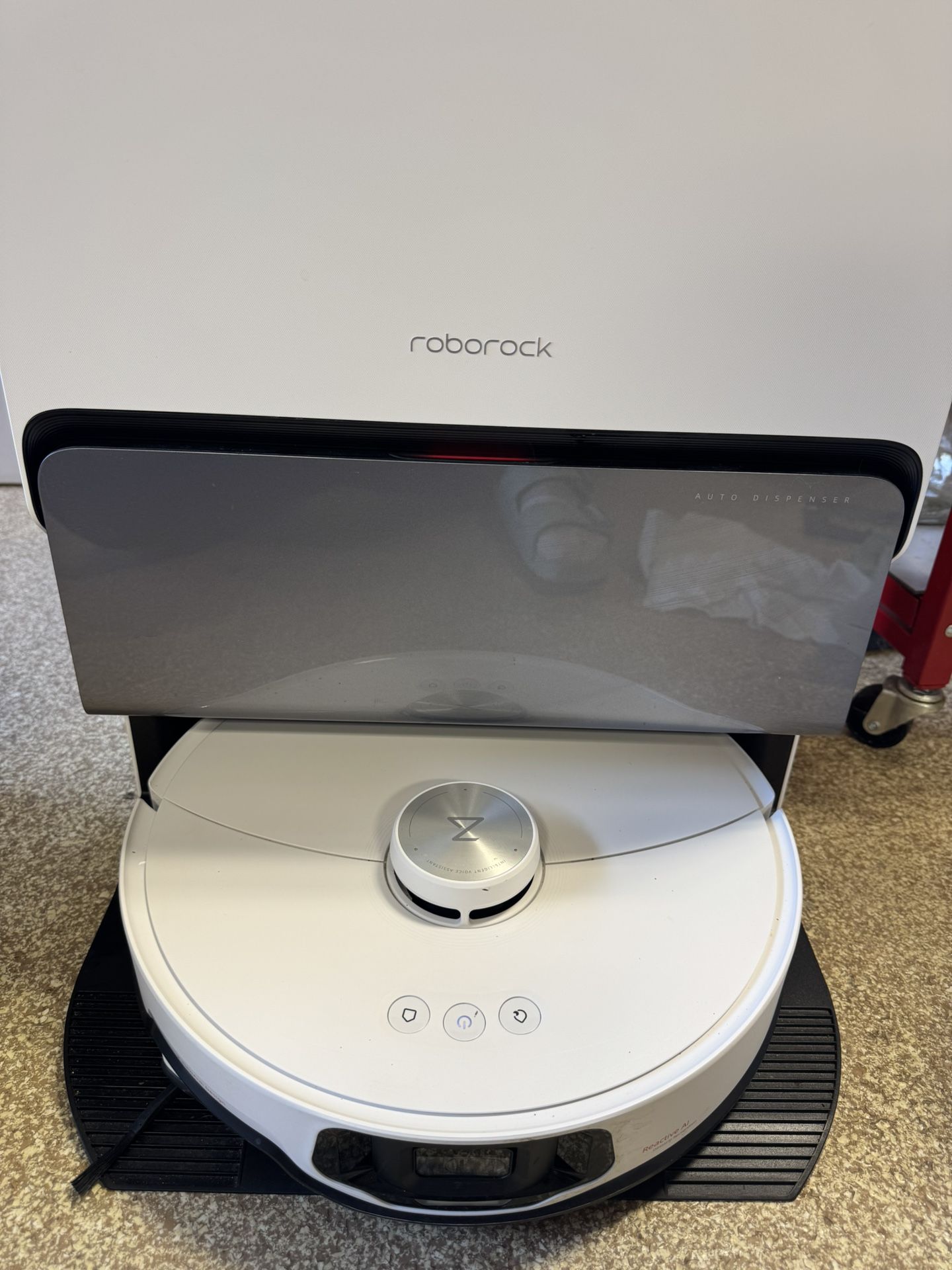 Roborock S8 MaxV Ultra Robot Vacuum & Sonic Mop, 10000 Pa Suction, Corner to Edge Deep Cleaning, Hot Air Self-Drying, Auto Empty & Refill, Detergent D