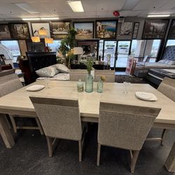 Price Drop ‼️ Only One Available 🚨 Formal Dining Set 