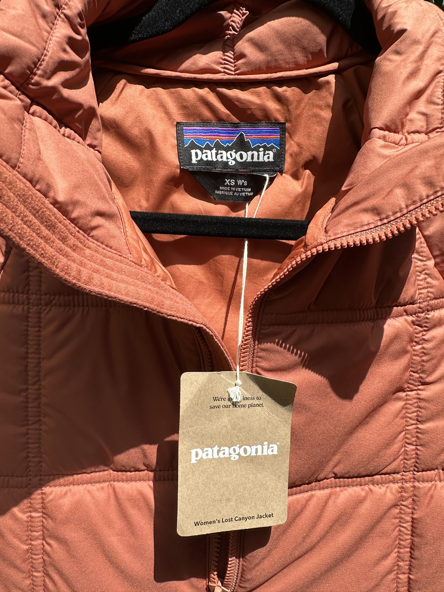 NEW: Patagonia Women’s Lost Canyon Jacket XS