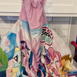 2017 My Little Pony hooded towel