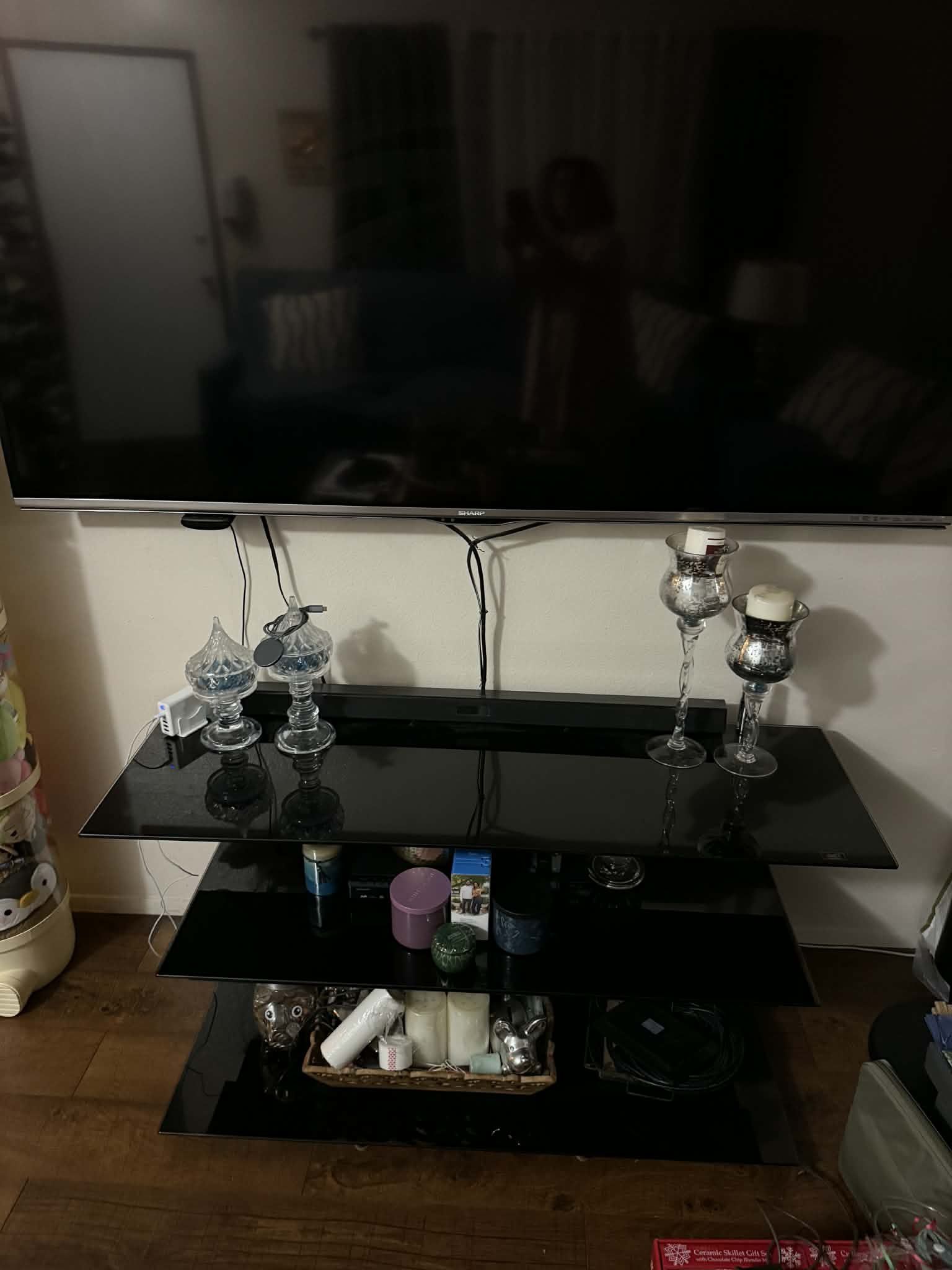 Black Glass tv Stand