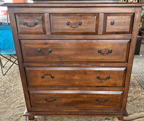 Beautiful 4 drawer PineWood Dresser