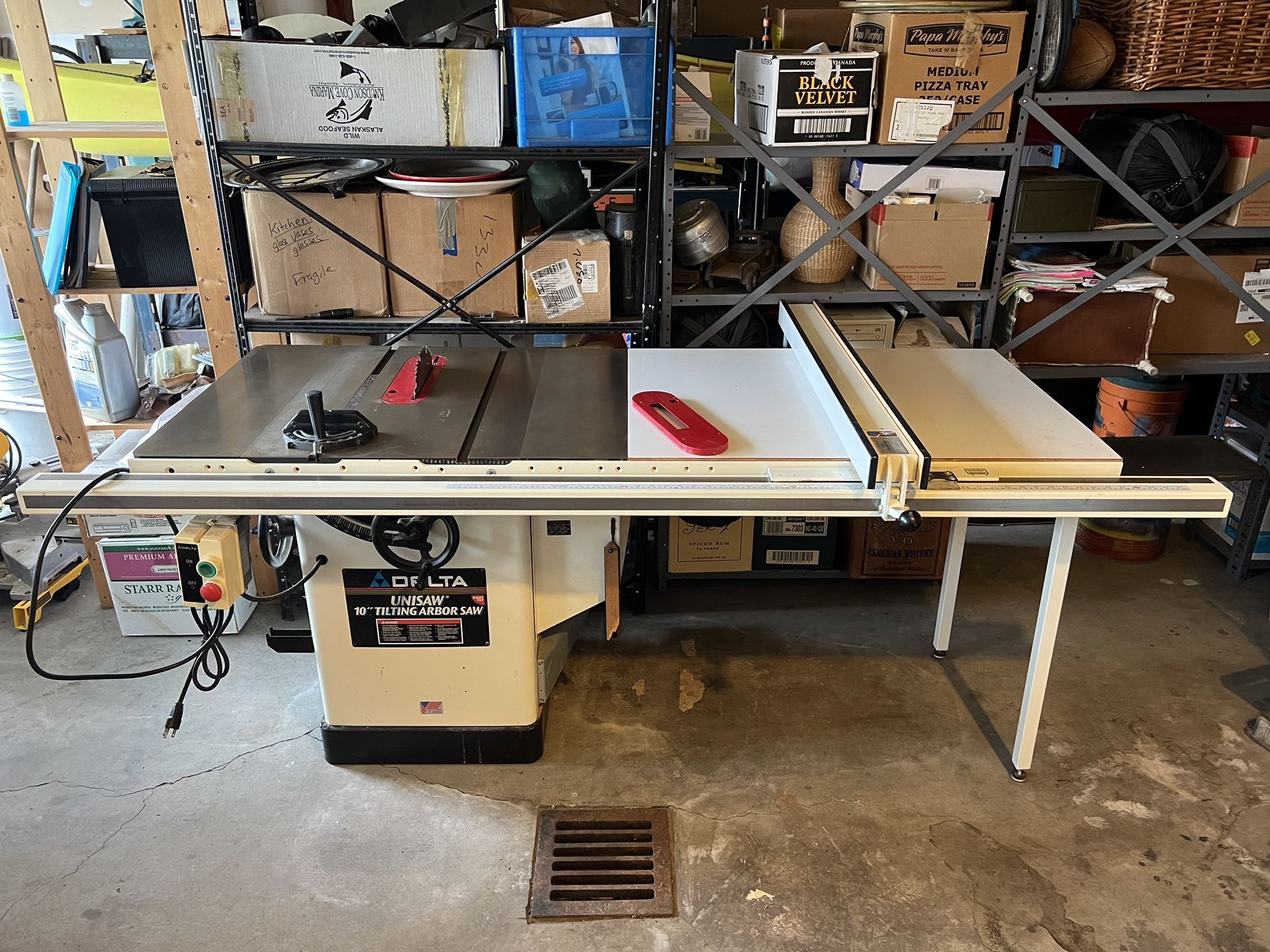 Delta 10” Unisaw With Biesemeyer Fence for Sale in Seattle, WA OfferUp