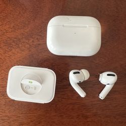 Apple AirPods Pro Generation 1 Wireless Case Bluetooth Replacement Ear Tips Buds