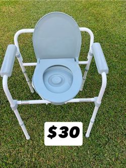Adult potty chair