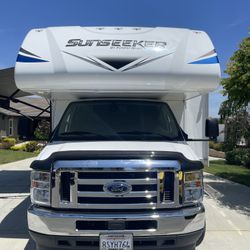 2021 Forest River Sunseeker 2550 DSLE