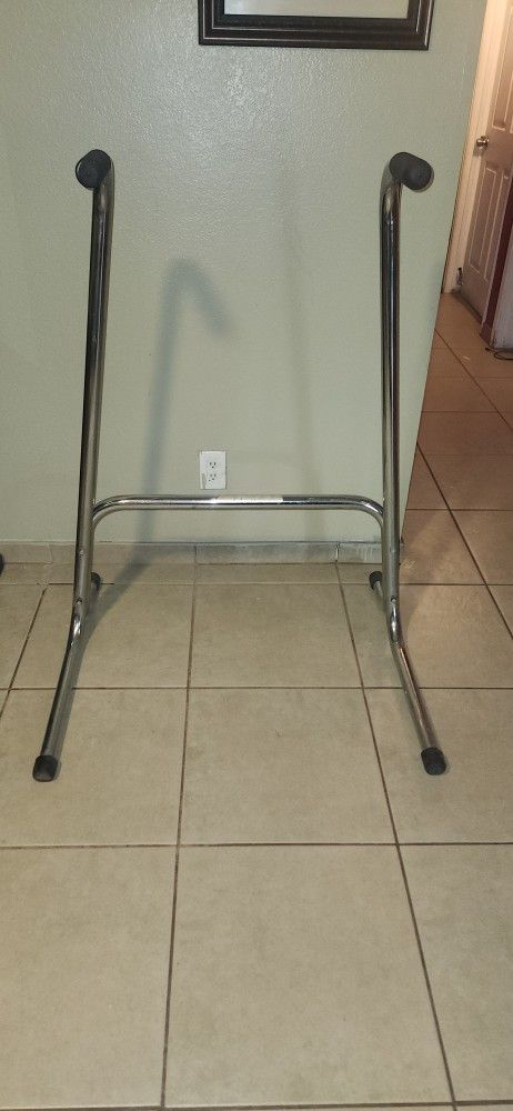 Dip Station