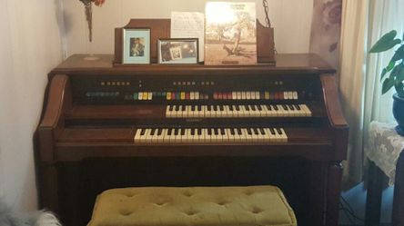 Kurt Cobain family organ