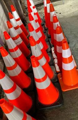 Safety/traffic cones