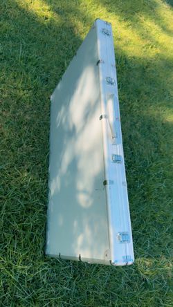 Aluminum display hard case 36”x24”x3”