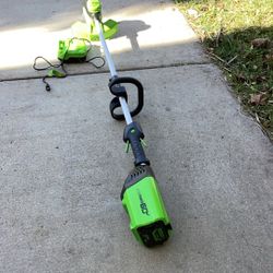 Green Work Weed Heater With 60 V Battery In Charger Brand New Never Been Used