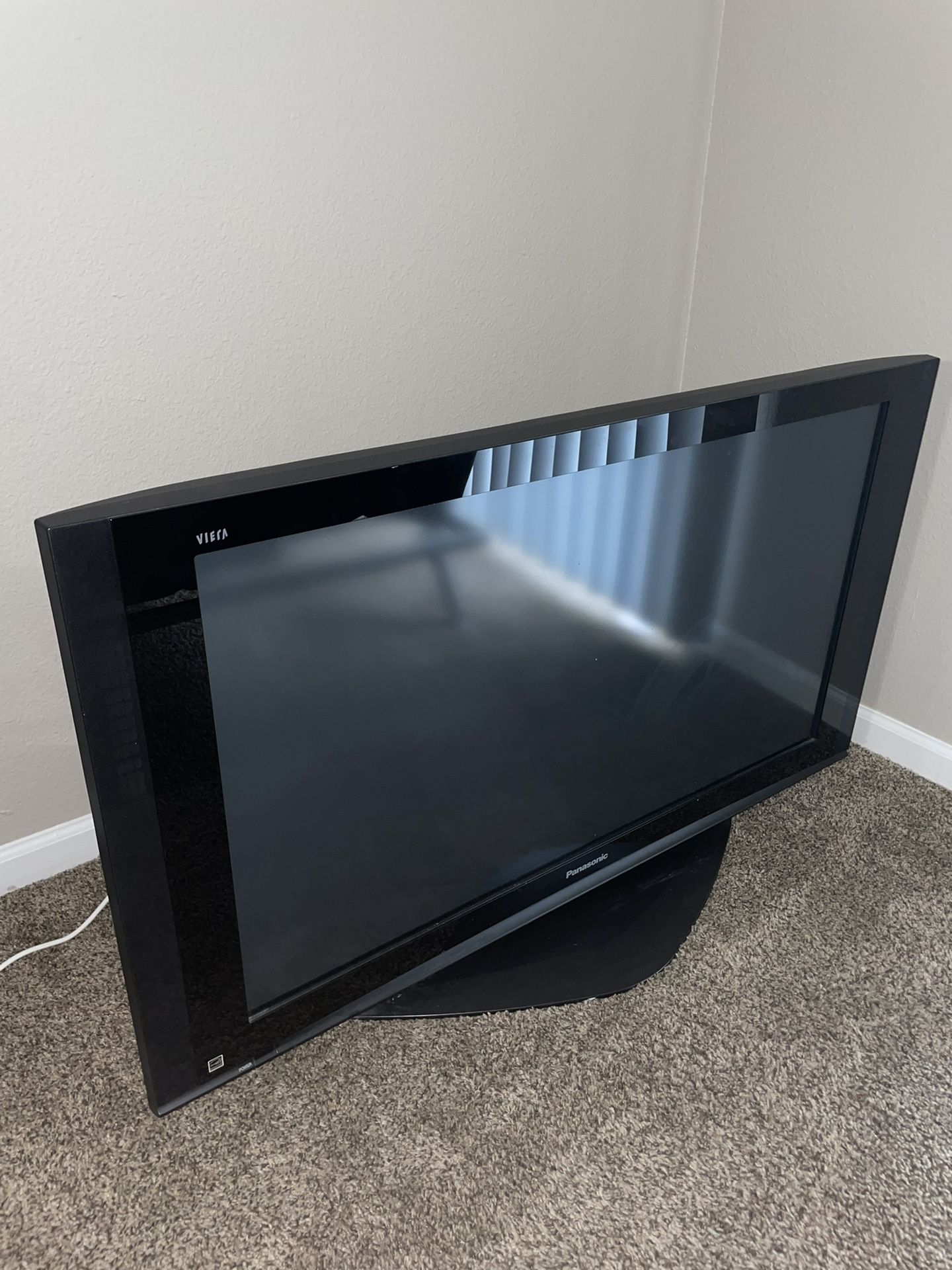 Panasonic Viera TV 36”