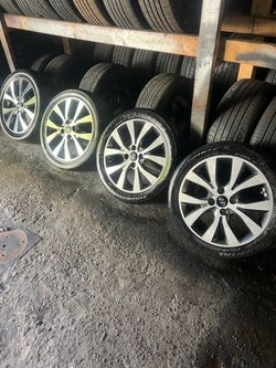 Hyundai Alloy Wheels with Tires Set of 4