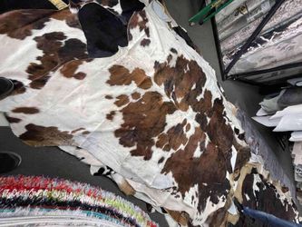 HIGH QUALITY RUGS EVERYTHING MUST GO COME GET'EM!!