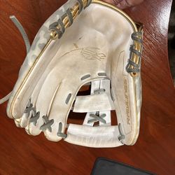 Baseball Glove - Rawlings