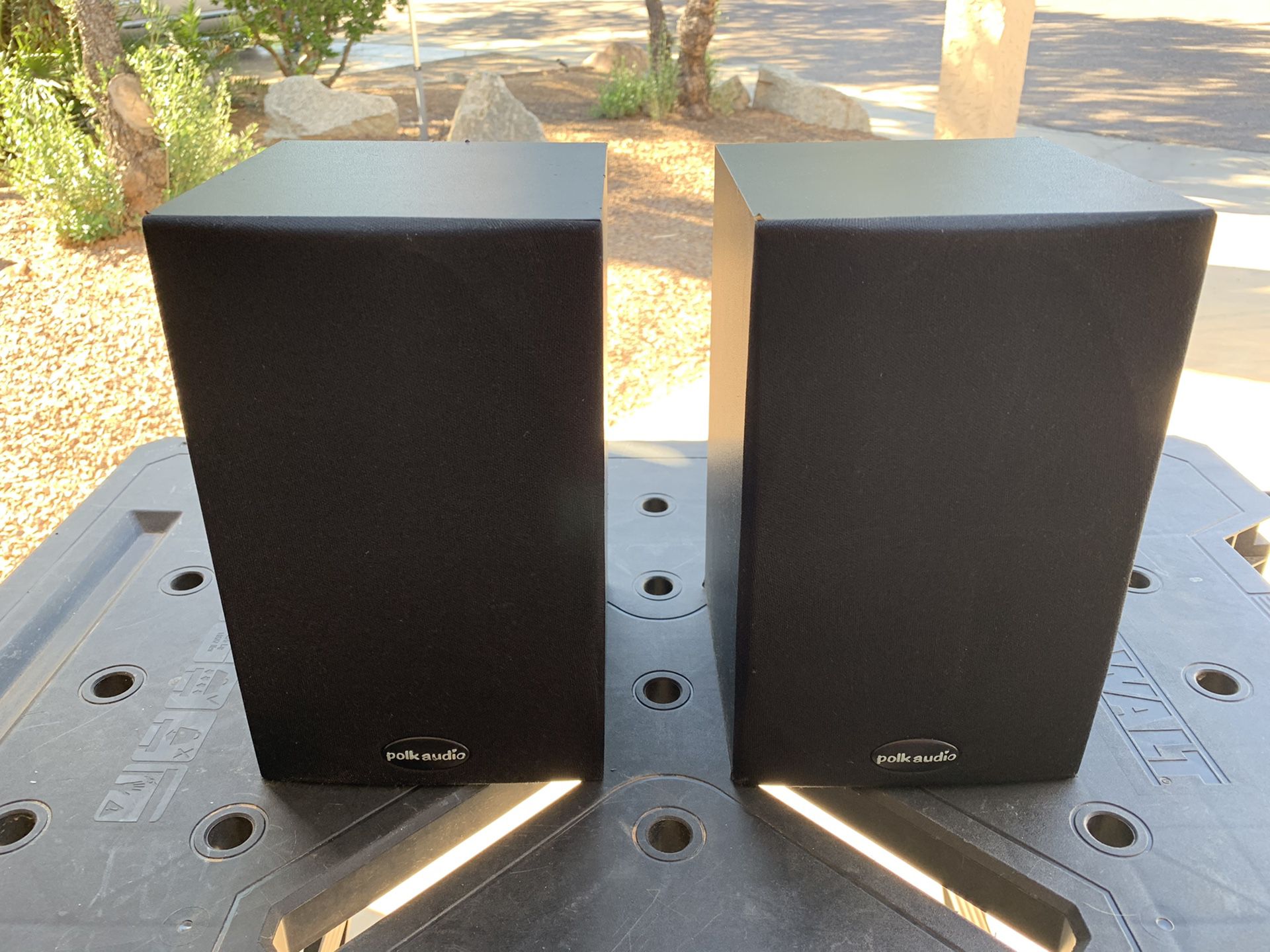 2 Polk Audio Speakers LIKE NEW