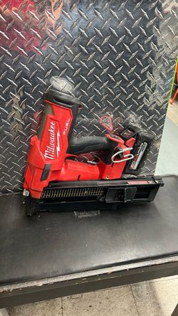 Milwaukee 2744-20 M18 Fuel 21* Cordless Framing Nailer