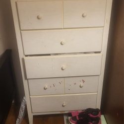Chest Dresser With Mirror And Night Stand 