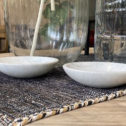 $48 EACH + sales tax {TWO} catch all marble bowls. 8” x 2”. MSRP $90 each 