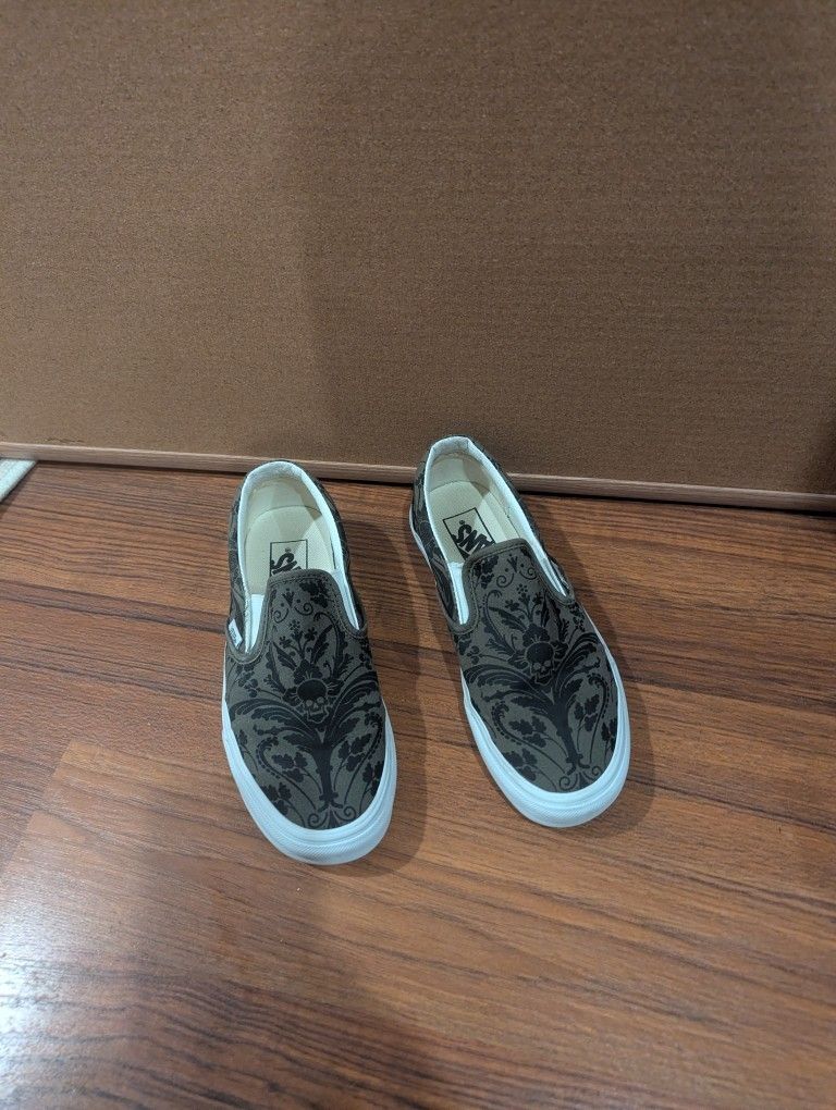Vans Slip On Olive and Black w/Skulls Women's 7
