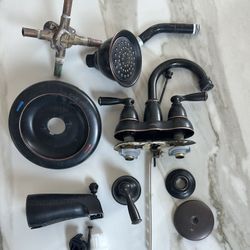 Moen Bathroom Faucet Set