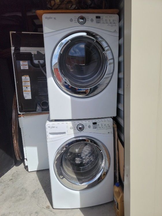 Whirlpool Duet Washer & Dryer