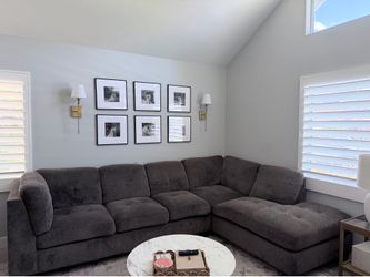 Jerome’s Large Gray Sectional Couch with Chaise – Good Condition