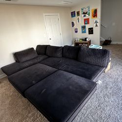 BLACK SECTIONAL FOR SALE