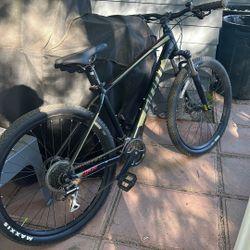 Giant Mountain Bike