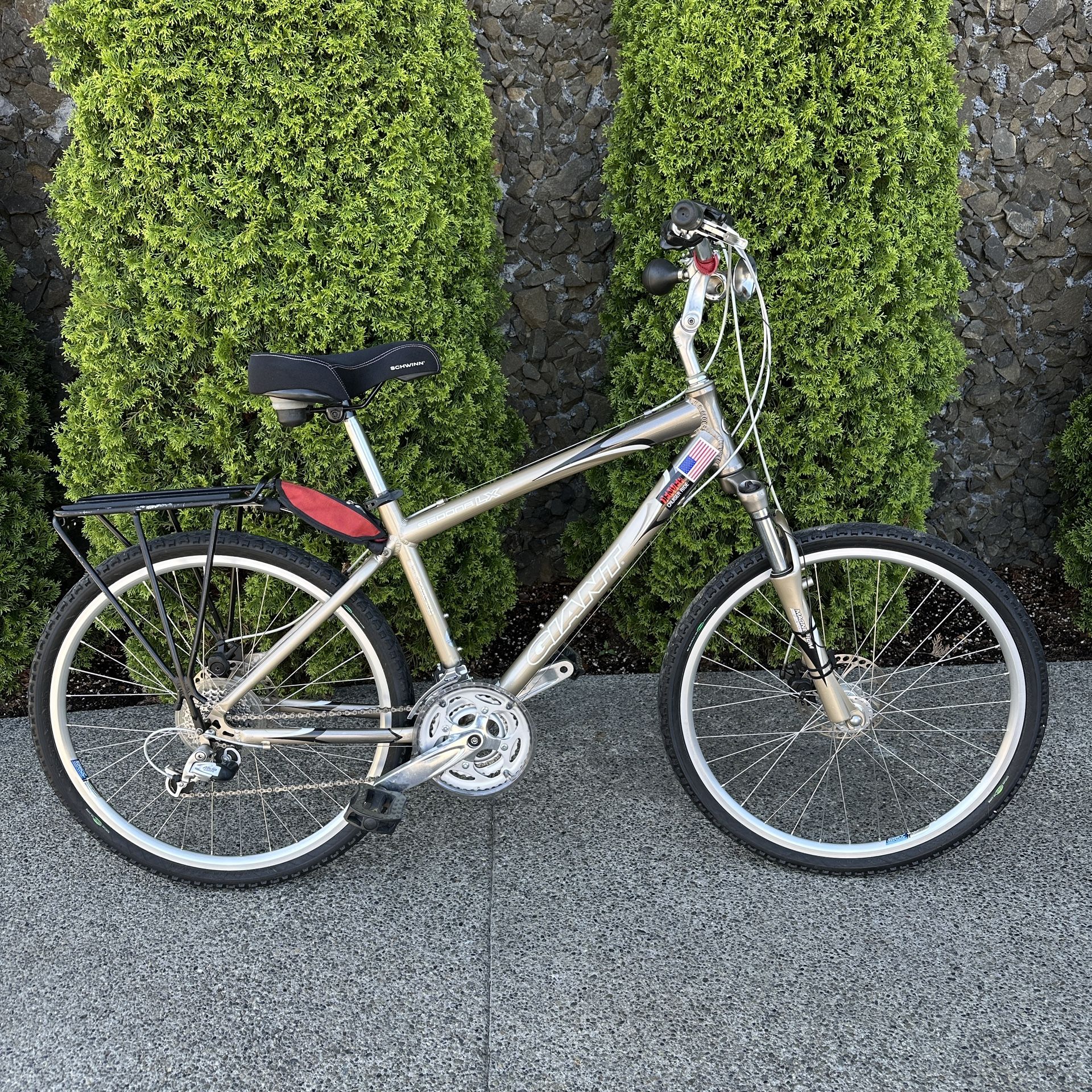 26” Giant Sedona LX Comfort/Hybrid Mountain Bike - 24 Speed