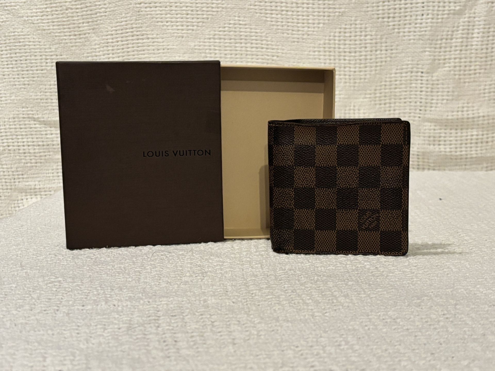 Authentic Louis Vuitton Damier Bifold Wallet