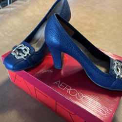Aerosoles Navy Heels With Gold Buckle.  