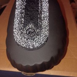 Authentic Brand New Exclusive Nike Mind Slippers 