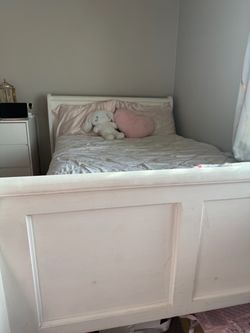 Queen size bed frame