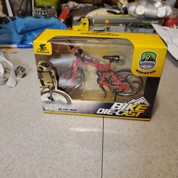 BIKE DIE- CAST  1.10 SCALE DIE CAST MODEL