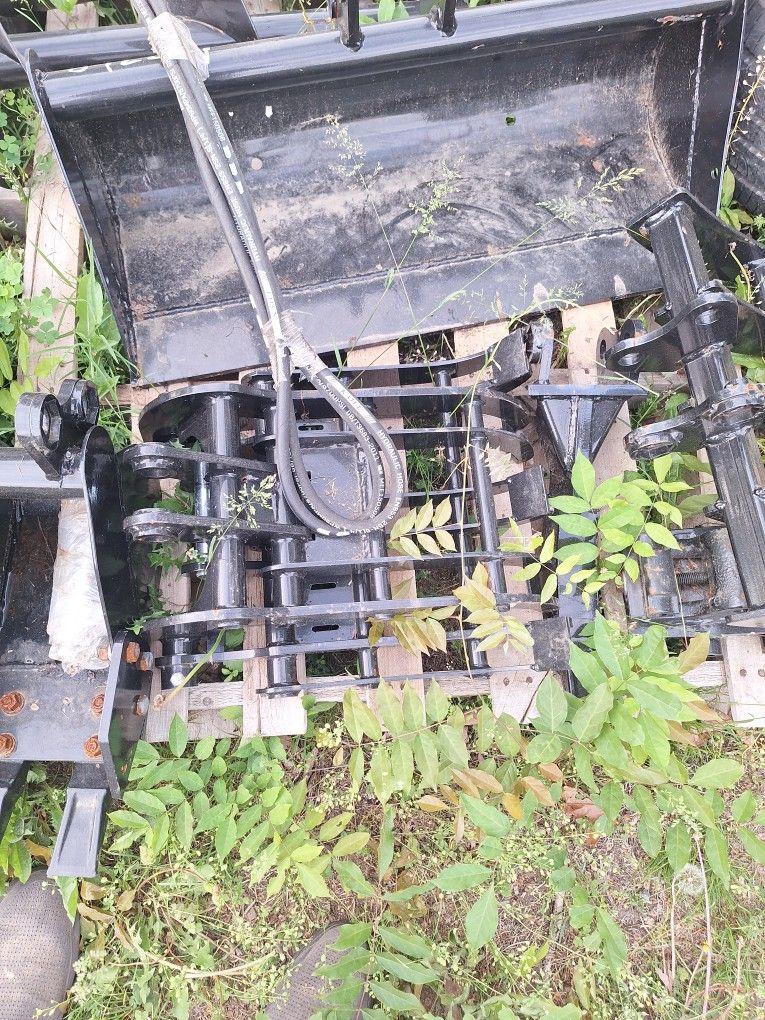 Mini Excavator  Attachments 