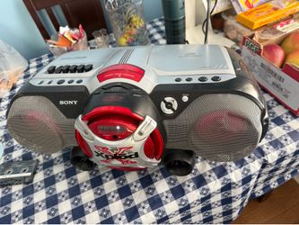 Sony Xplod CFD-G505 portable boombox, cd not working