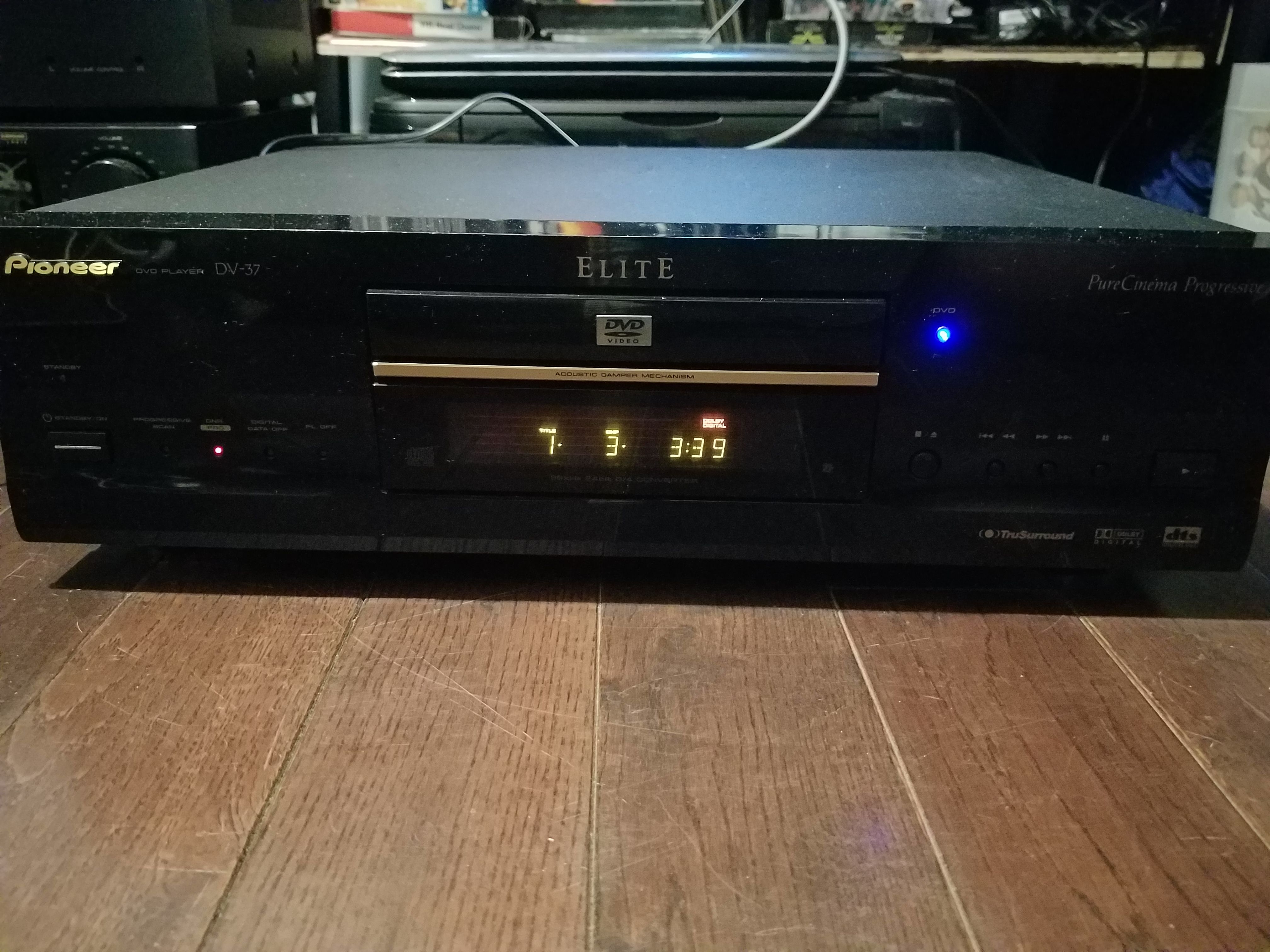 Pioneer Elite DV 37 DVD/CD Player
