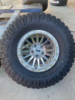 17x9 / 6x5.5 / 35x12.50R17 NITTO π₯