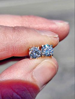 1 Carat Moissanite 18kt White Gold Plated Sterling Silver Stud Earrings