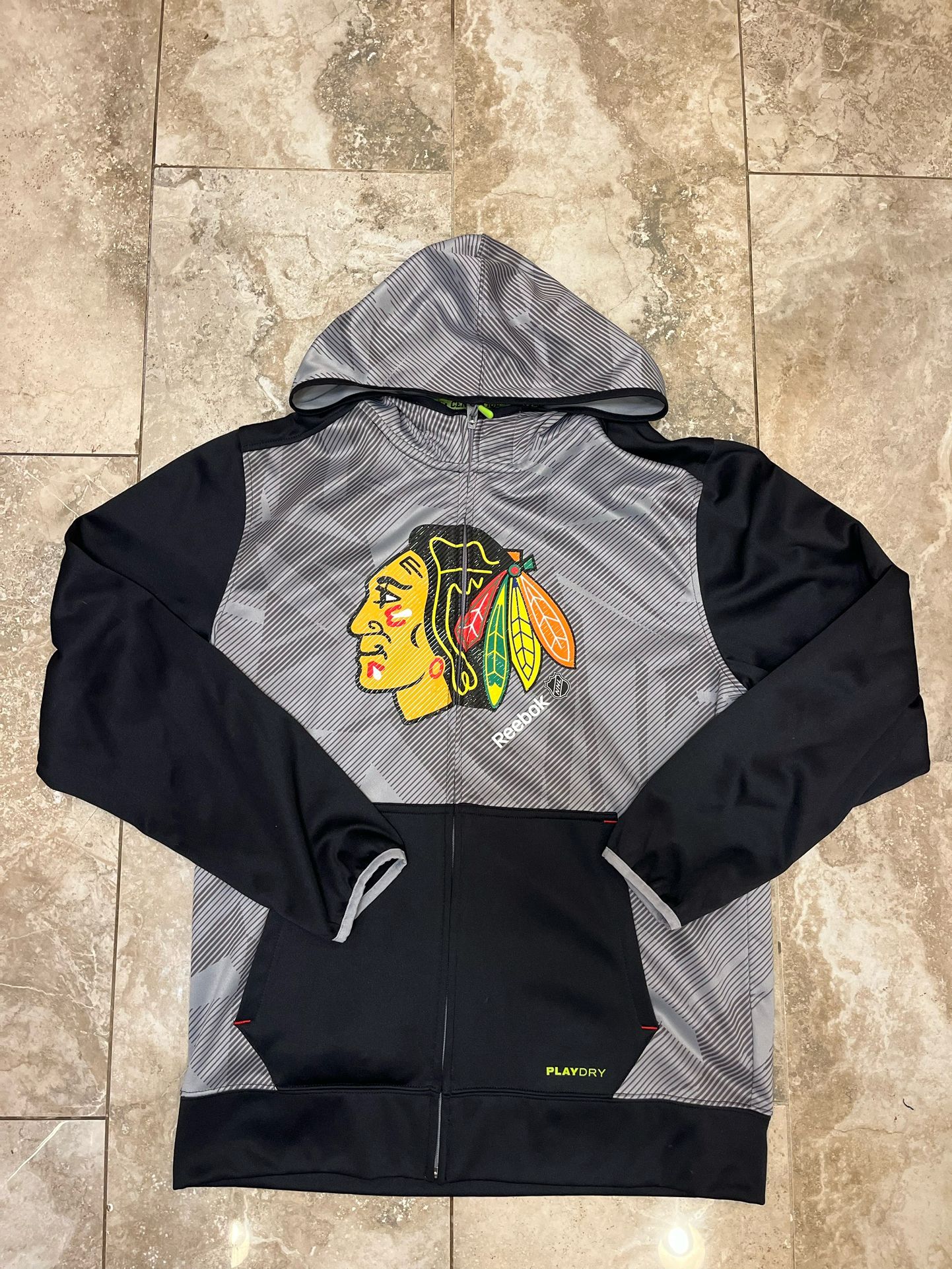Reebok Center Ice Chicago Blackhawks Full Zip Hoodie Center Logo size M