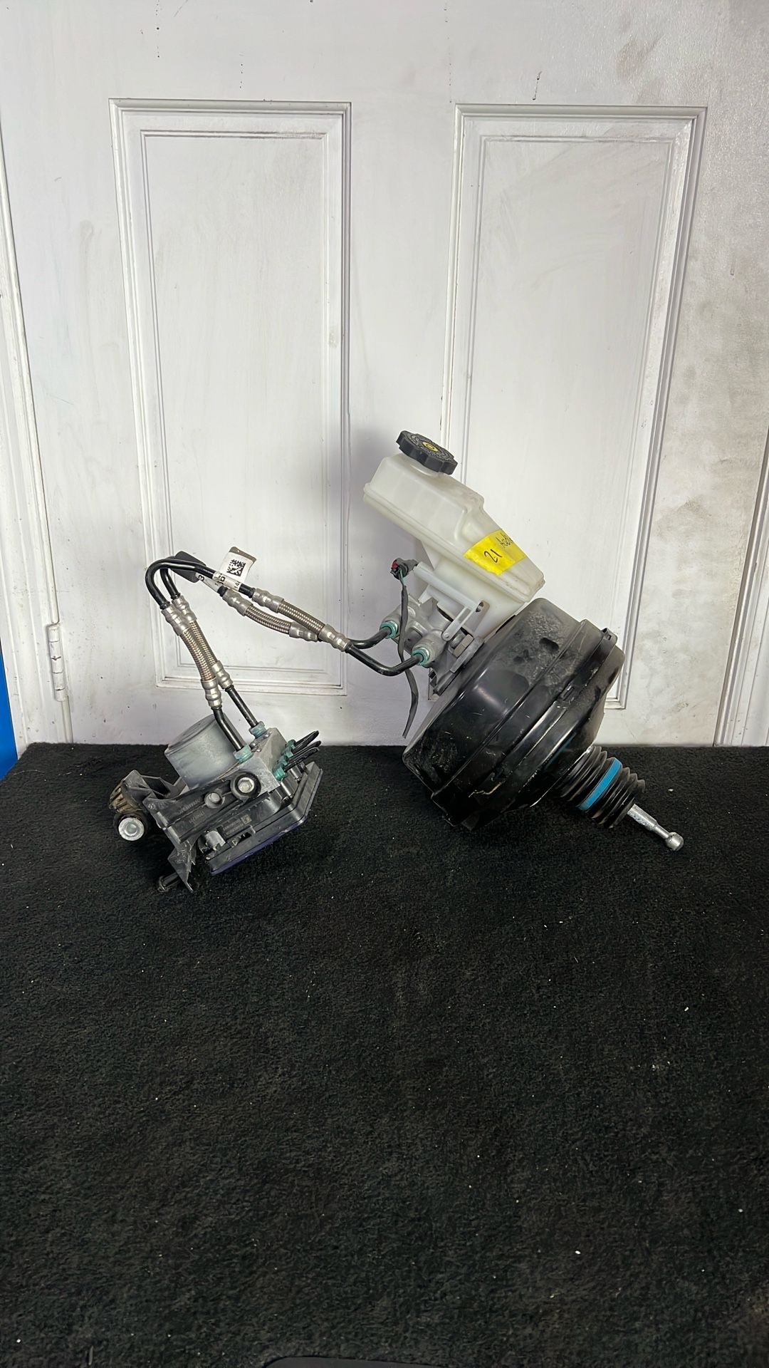 17-23 Gmc Acadia Brake Booster With Abs Module 2017 2018 2019 2020 2021 2022 2023