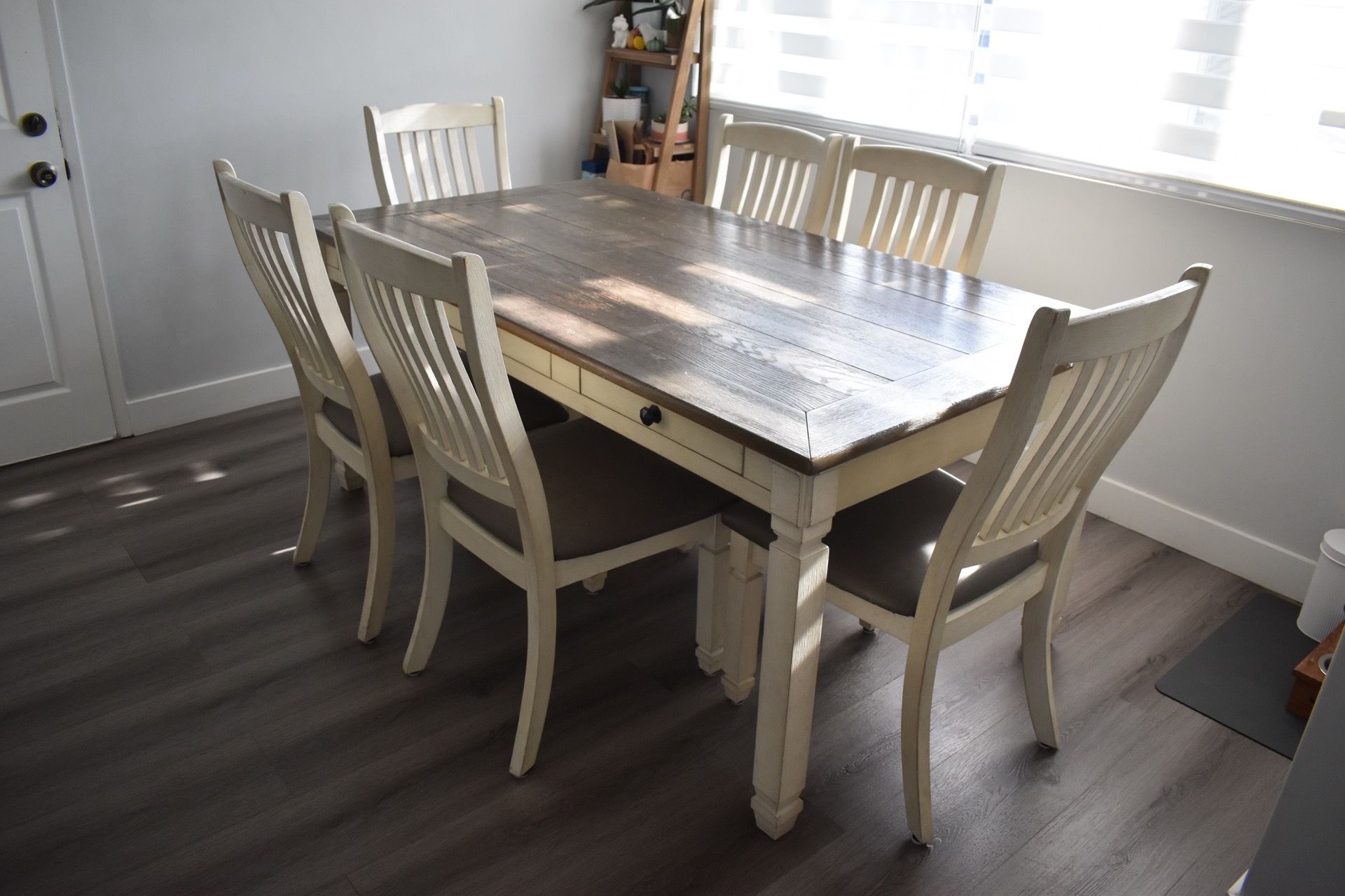 Dining set
